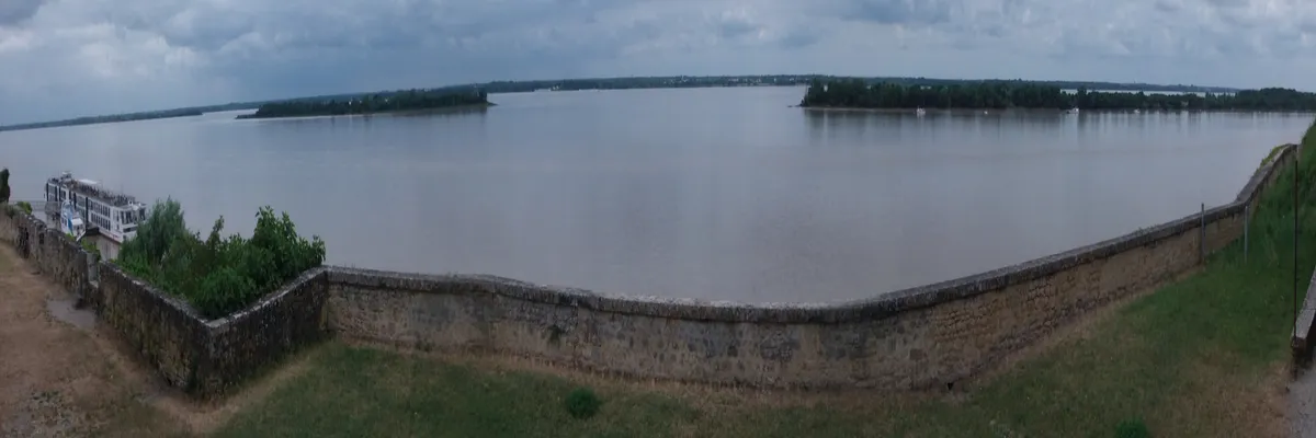 Image Entreprise borne de recharge Blaye