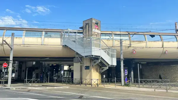 Borne de Recharge Maison Entreprise borne de recharge Cenon