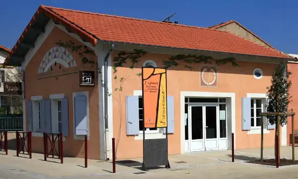 Borne de Recharge Maison Entreprise borne de recharge Cheval-Blanc