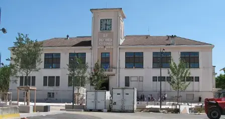 Borne de Recharge Maison Entreprise borne de recharge Décines-Charpieu