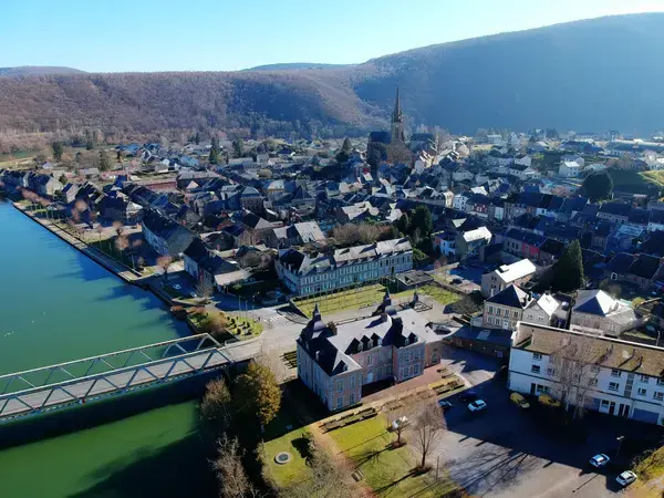 Borne de Recharge Maison Entreprise borne de recharge Fumay