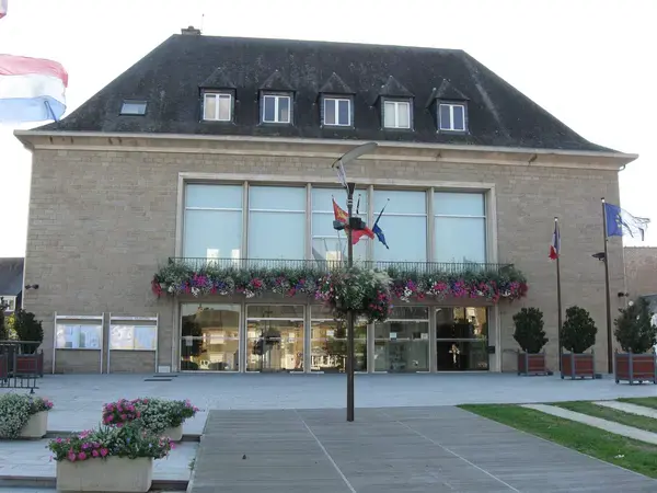 Borne de Recharge Maison Entreprise borne de recharge Saint-Hilaire-du-Harcouët